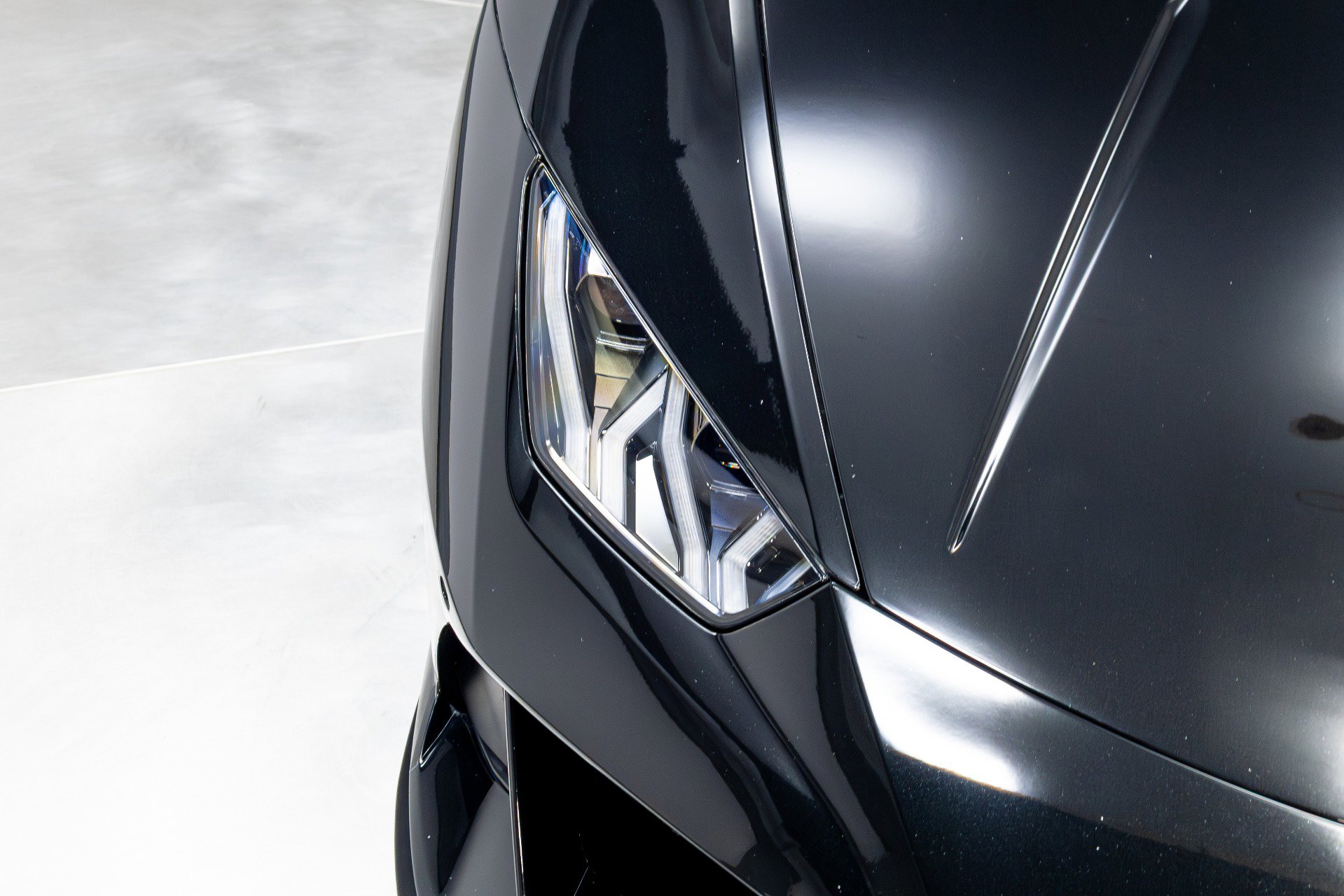 Used 2020 Lamborghini Huracan EVO image 46