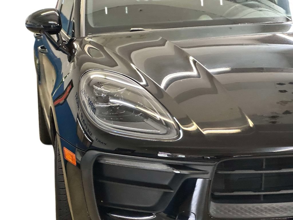 Used 2024 Porsche Macan AWD/4WD image 33