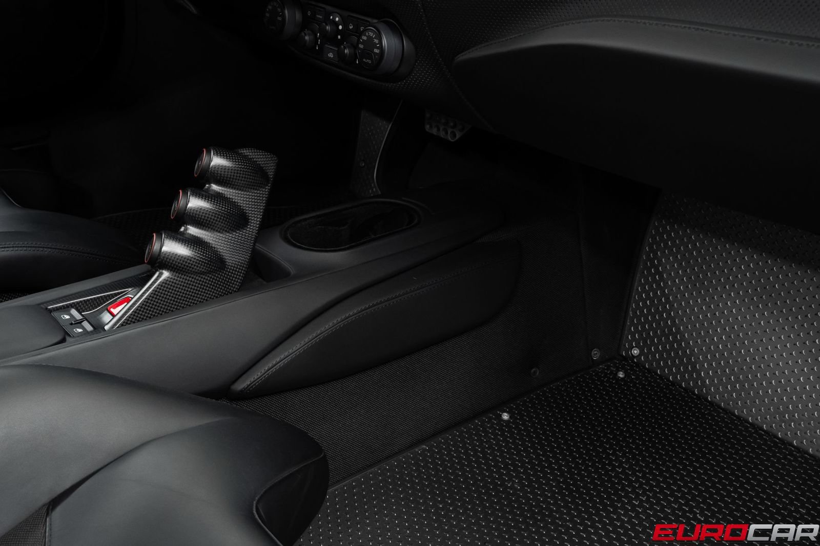 Used 2019 Ferrari 488 Pista Coupe RWD image 42
