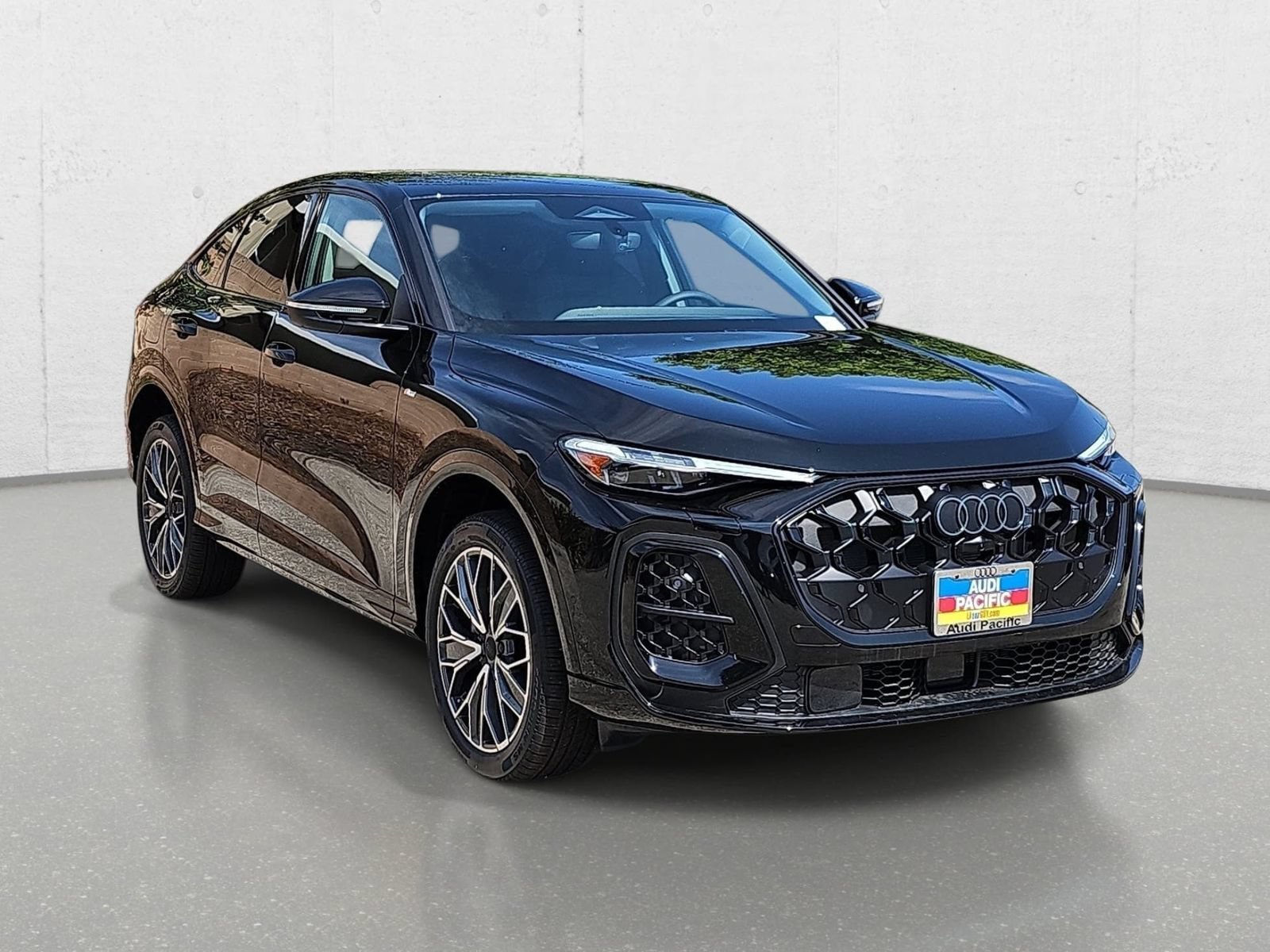New 2026 Audi Q5 Premium Plus AWD/4WD image 3