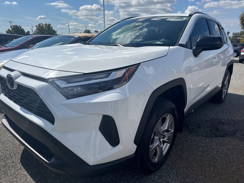 Used 2025 Toyota RAV4 LE AWD/4WD image 1