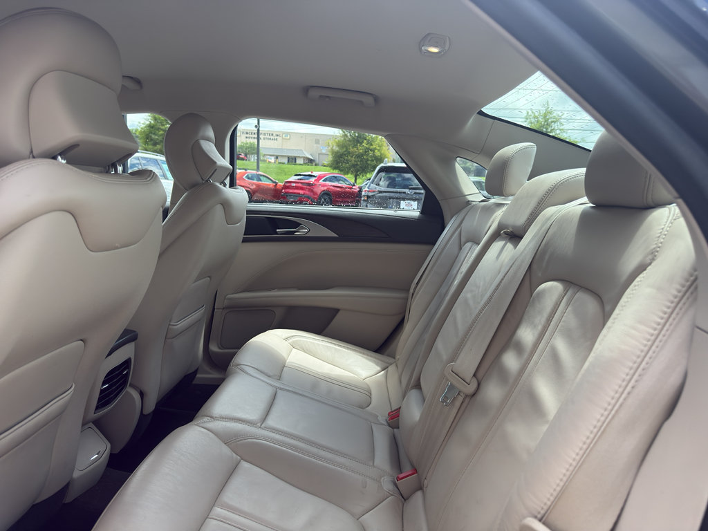 Used 2017 Lincoln MKZ Select FWD image 10