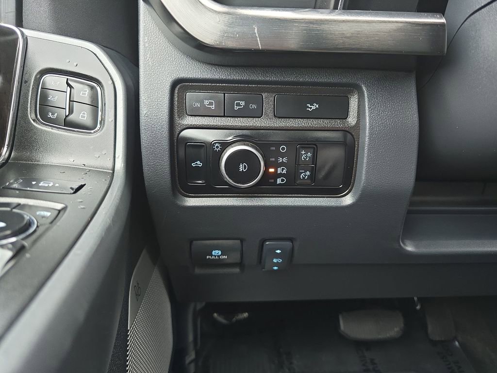 Used 2024 Ford F350 Lariat AWD/4WD image 20