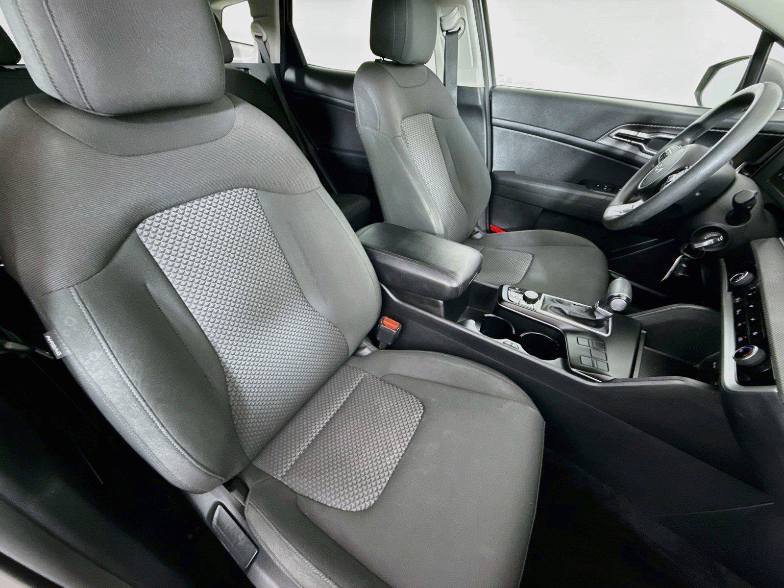 Used 2024 Kia Sportage LX FWD image 29