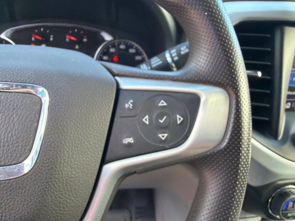 Used 2023 GMC Acadia SLE w/ Driver Convenience Package FWD image 25