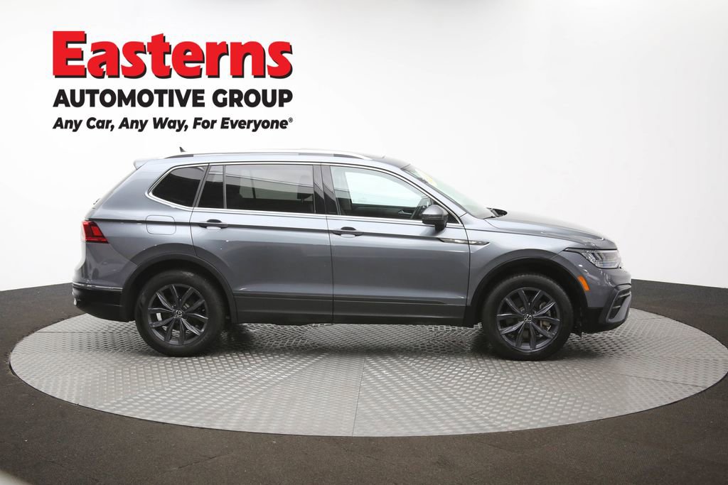 Used 2022 Volkswagen Tiguan SE w/ Panoramic Sunroof Package image 46