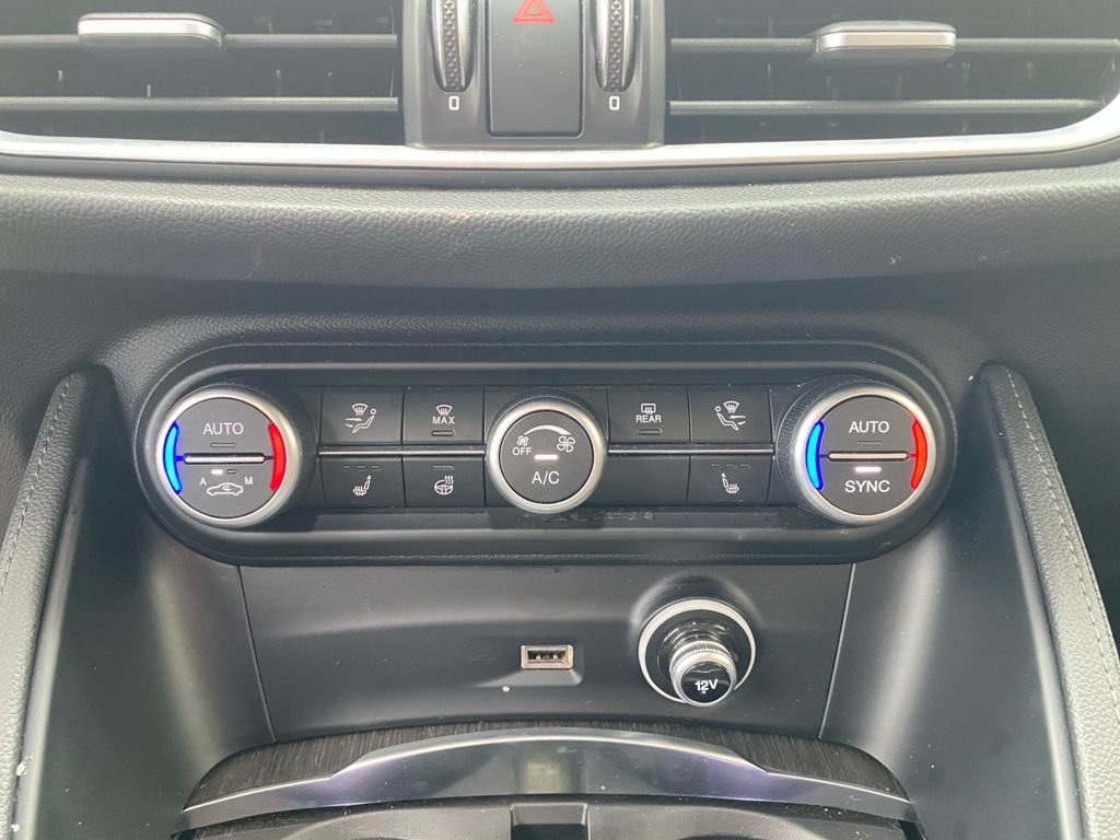 Used 2022 Alfa Romeo Stelvio Ti w/ Active Assist Plus Package AWD/4WD image 25