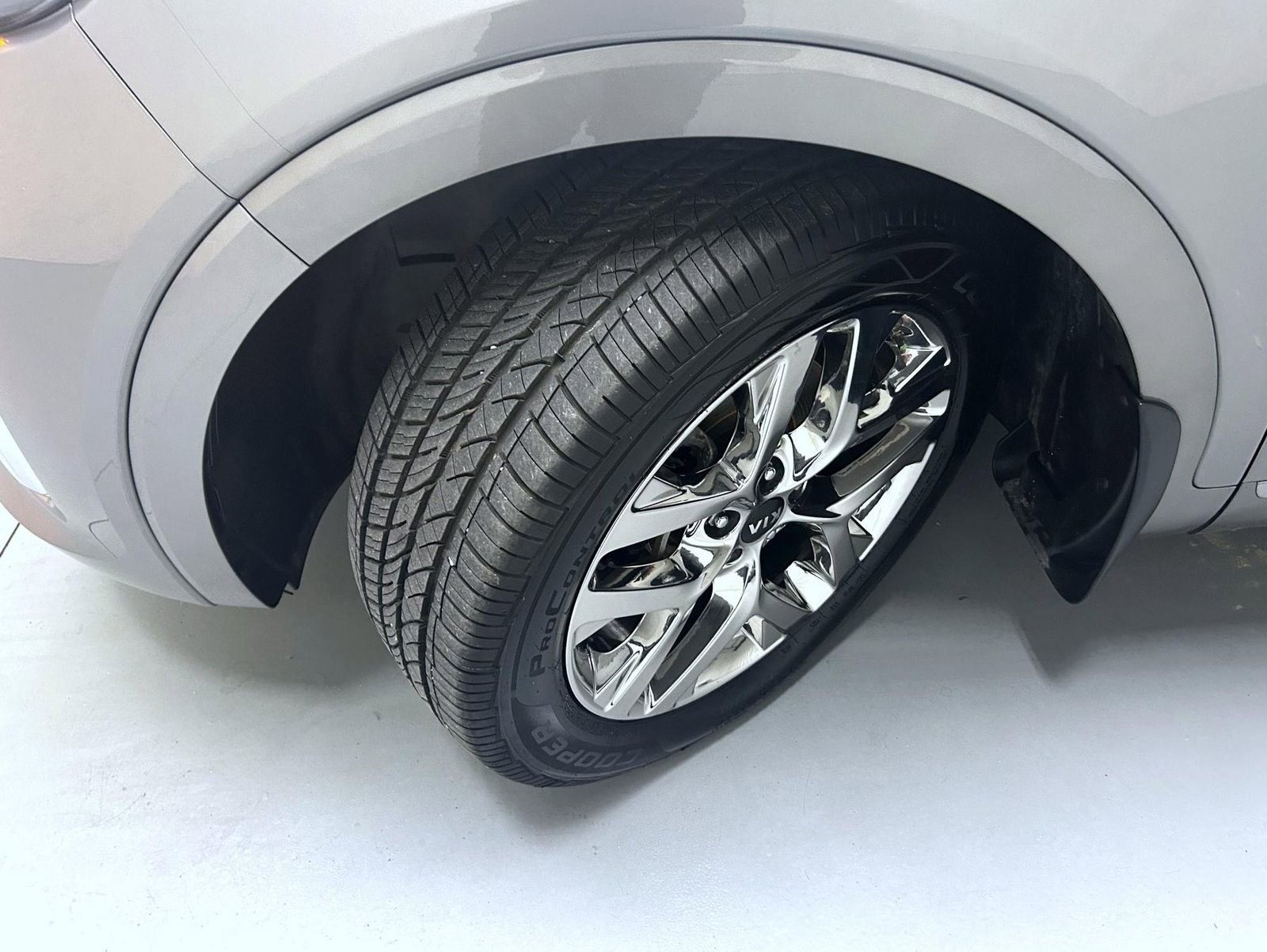 Used 2019 Kia Sorento SX image 25