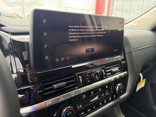 New 2026 Nissan Pathfinder SL image 16