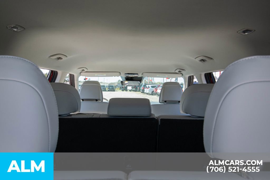 Used 2025 Hyundai Santa Fe SEL image 21