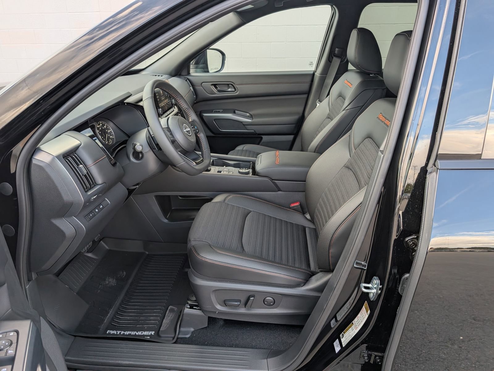 New 2025 Nissan Pathfinder Rock Creek image 9