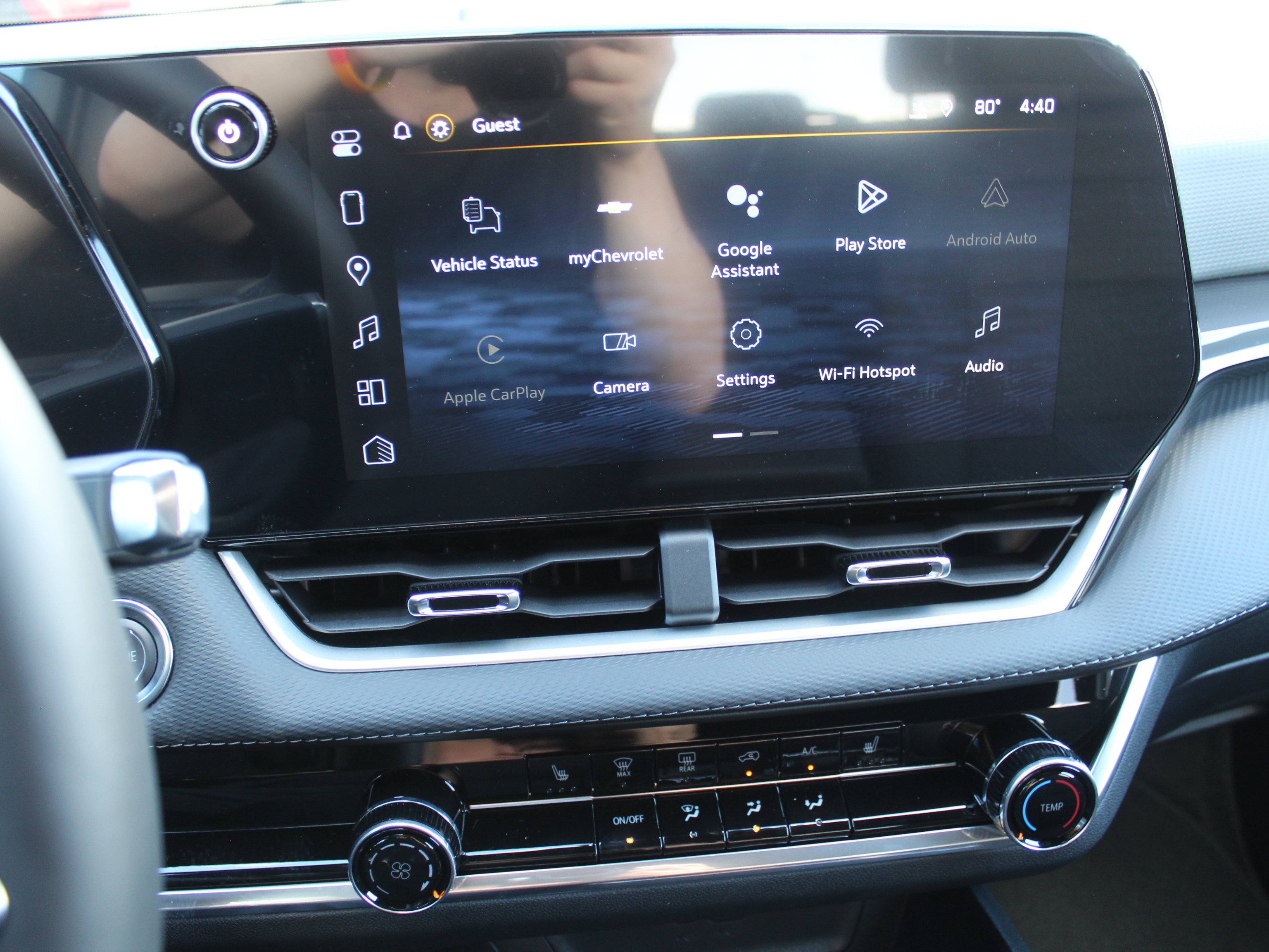 New 2026 Chevrolet Equinox LT w/ Safety and Technology Package FWD image 12