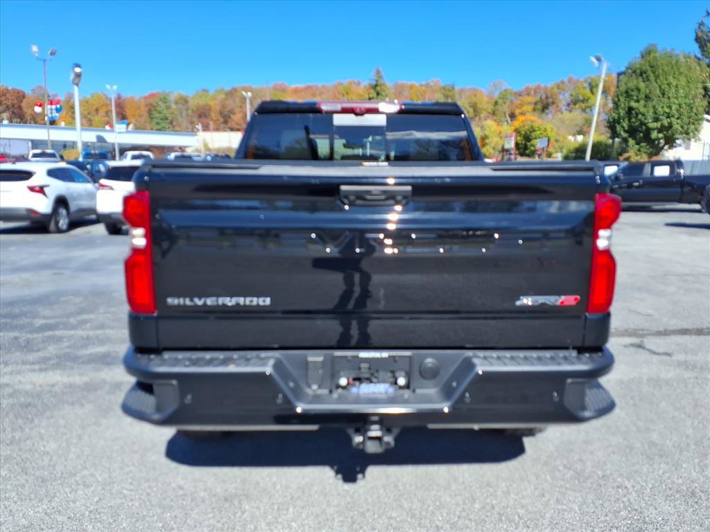 Used 2025 Chevrolet Silverado 1500 ZR2 w/ Technology Package image 15