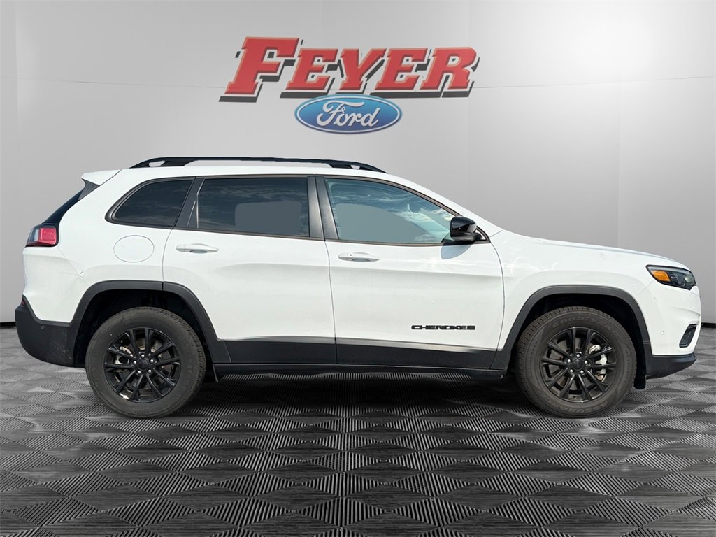 Used 2023 Jeep Cherokee Altitude Lux image 6