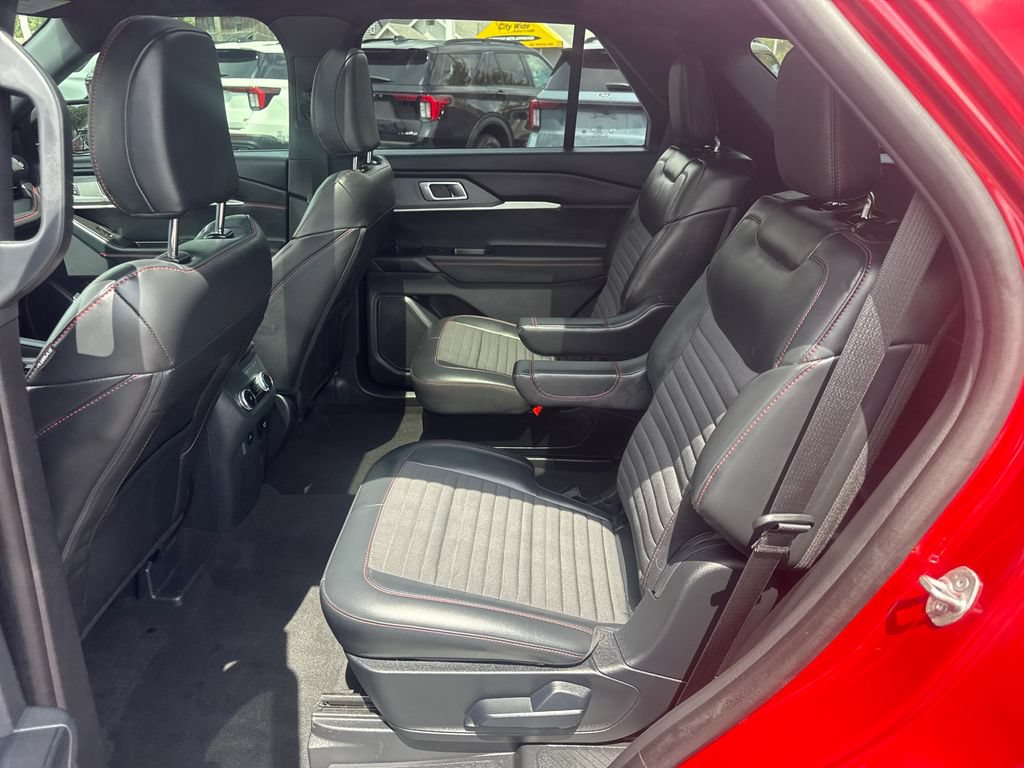 Used 2025 Ford Explorer ST-Line w/ Premium Package AWD/4WD image 18