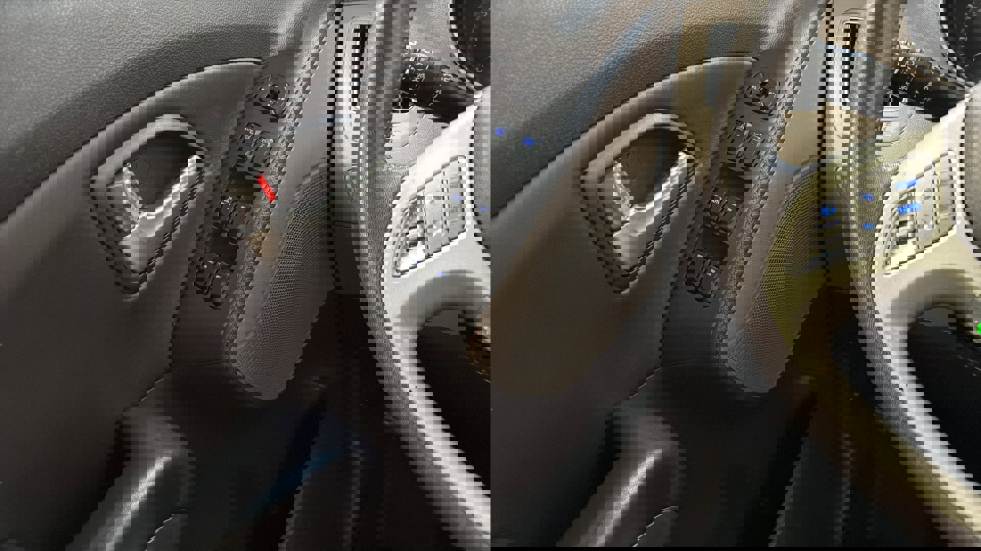 Used 2013 Hyundai Tucson Limited w/ Premium Pkg image 19