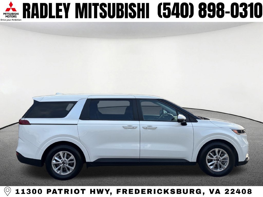 Used 2023 Kia Carnival LX FWD image 20