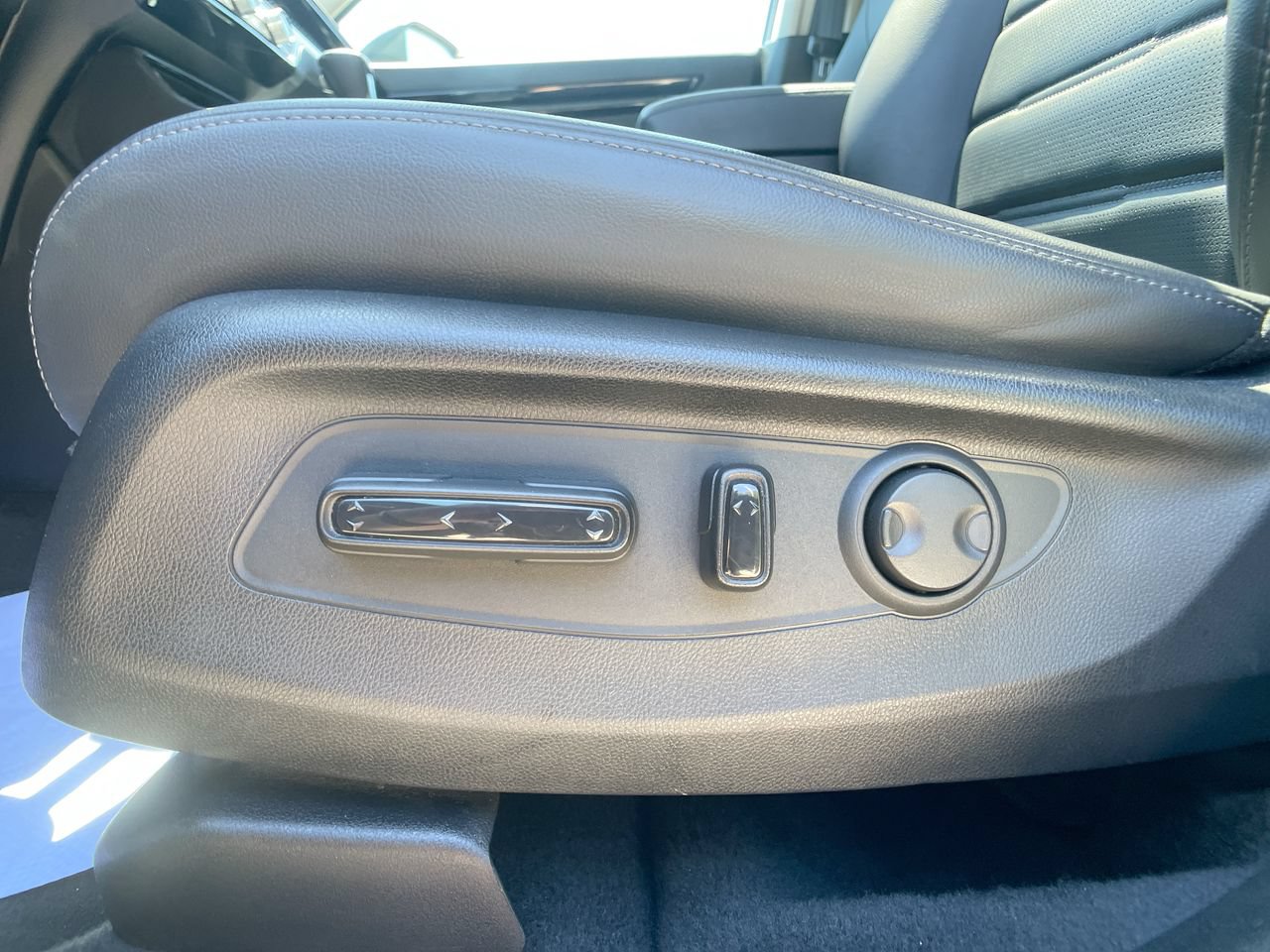 Used 2024 Honda CR-V EX-L image 13