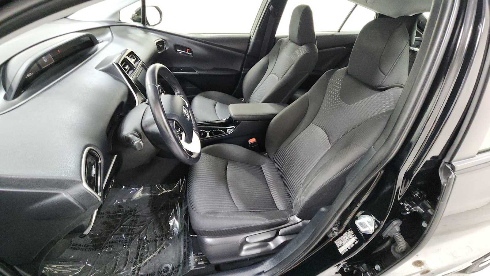 Certified 2018 Toyota Prius Three FWD image 13