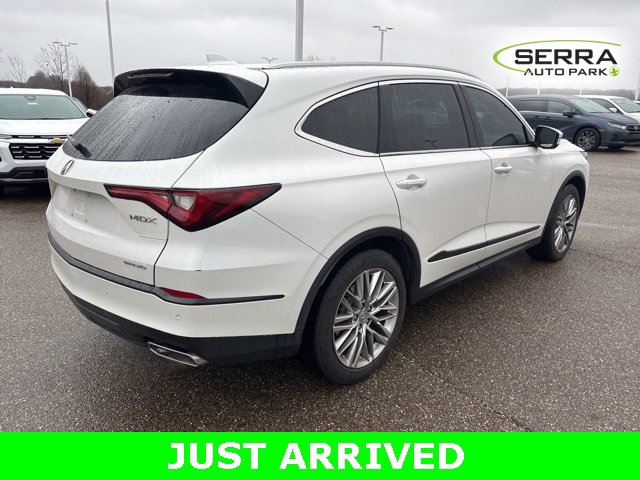 Used 2023 Acura MDX Advance image 3
