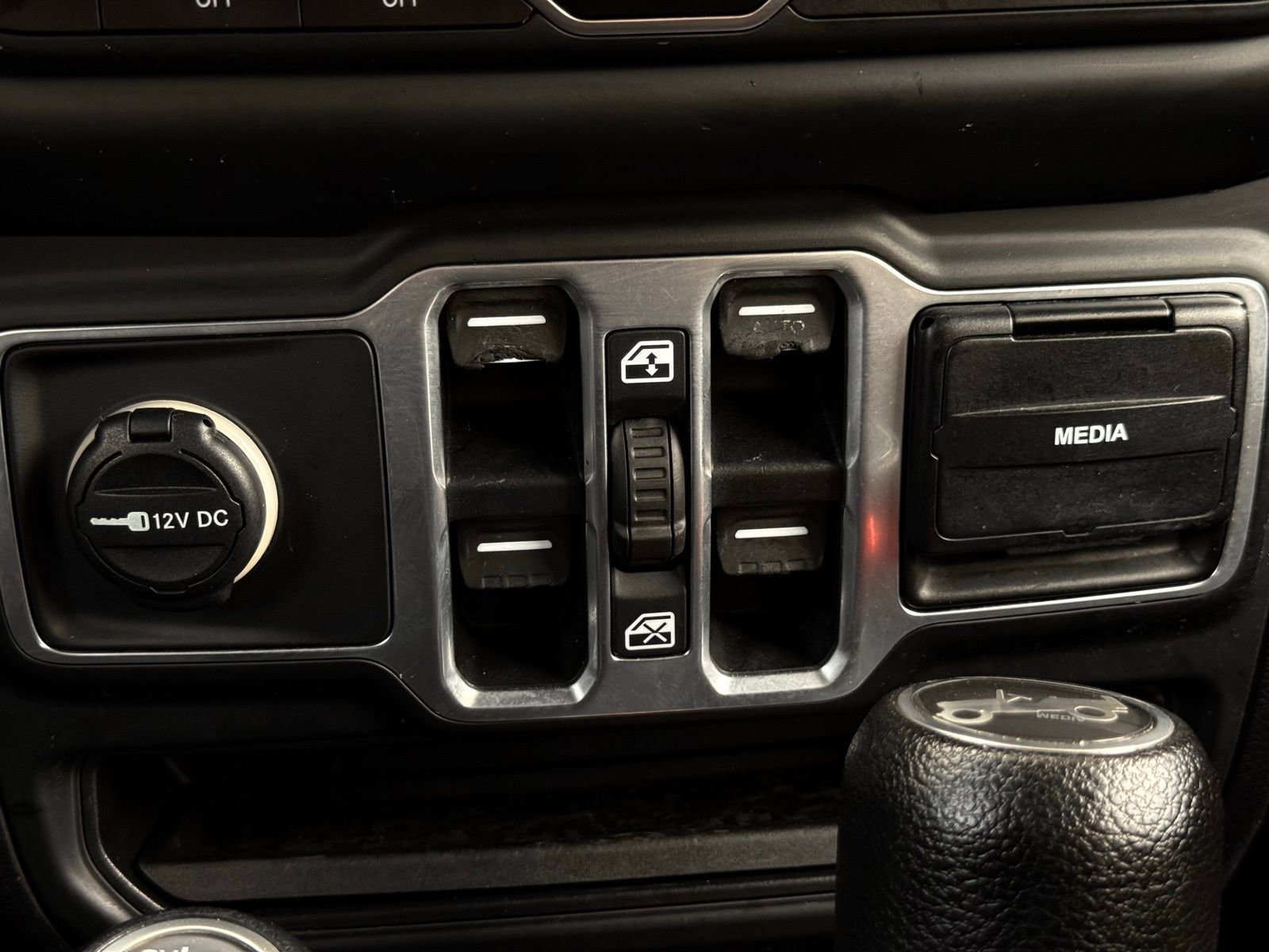 Used 2018 Jeep Wrangler Unlimited Sport S image 50