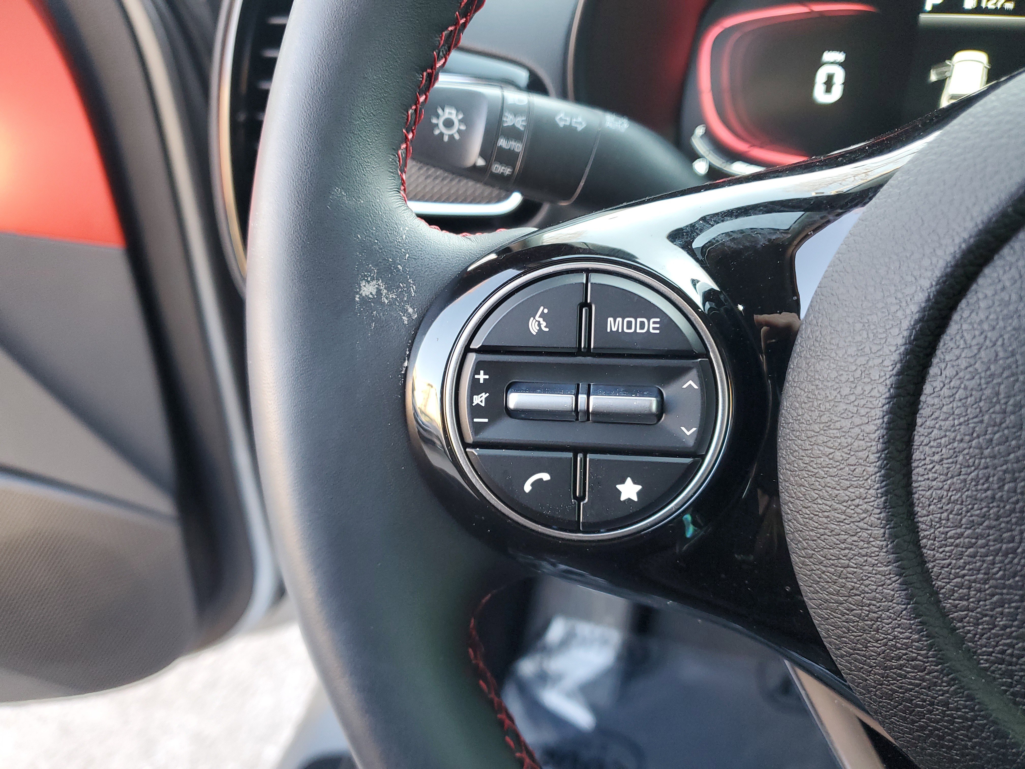 Used 2025 Kia Soul GT-Line image 31