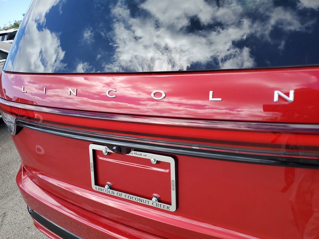 New 2025 Lincoln Aviator 2WD w/ Jet Appearance Package image 5