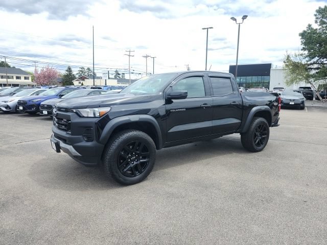 Used 2024 Chevrolet Colorado Trail Boss w/ Advanced Trailering Package AWD/4WD image 5