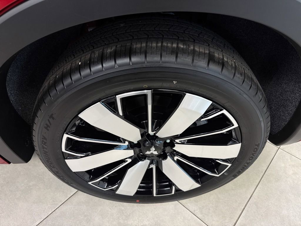 New 2026 Mitsubishi Outlander SEL FWD image 42