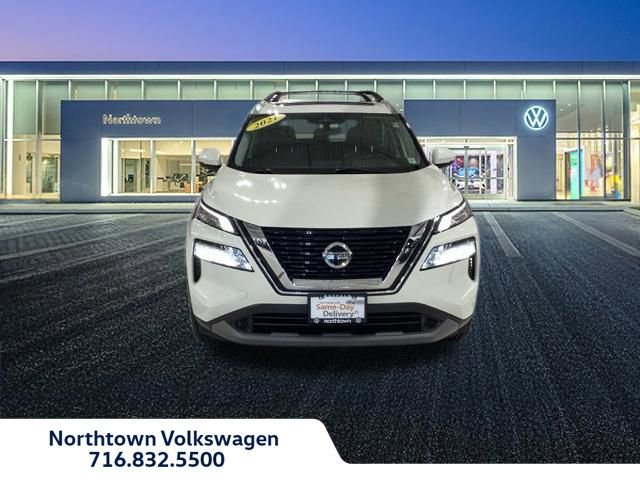 Used 2021 Nissan Rogue SV w/ Premium Package image 2