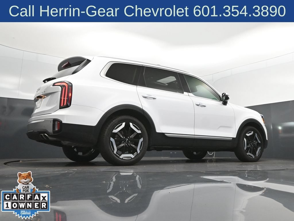 Used 2024 Kia Telluride EX w/ EX Captain's Chair Package FWD image 42