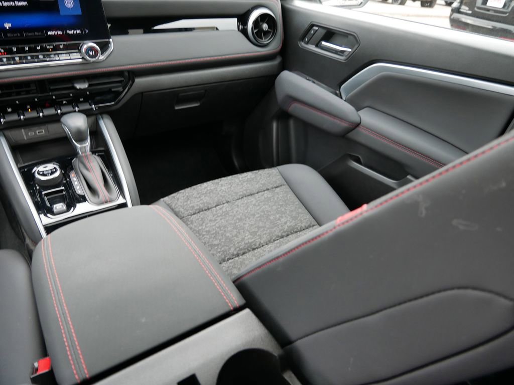 Used 2023 Chevrolet Colorado Z71 w/ Z71 Convenience Package 2 image 15