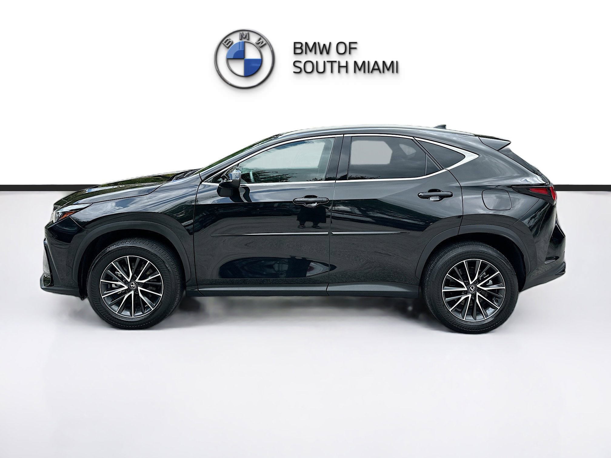 Used 2025 Lexus NX 250 FWD w/ Accessory Package (P2) image 4