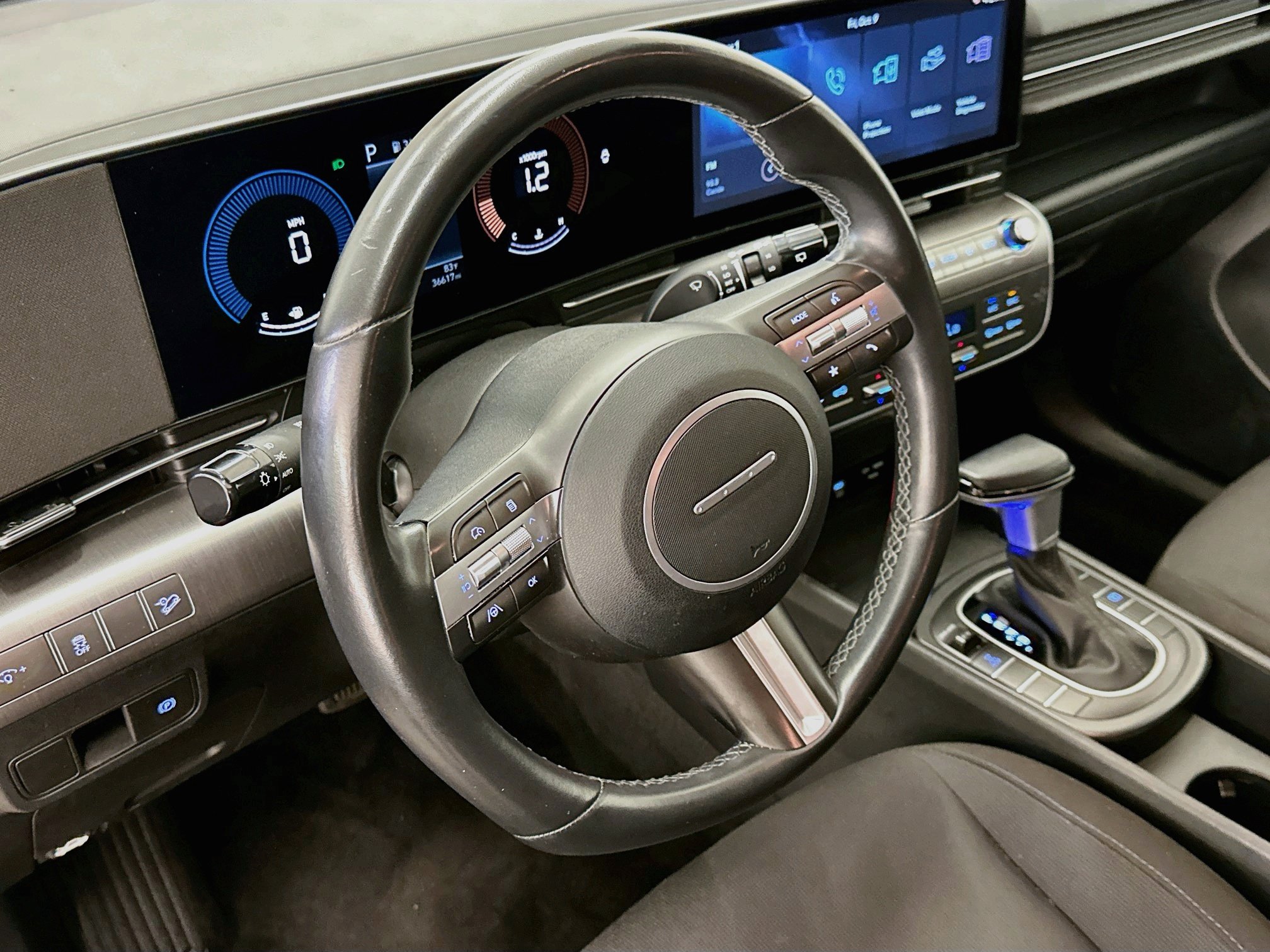 Used 2025 Hyundai Kona SEL AWD/4WD image 18