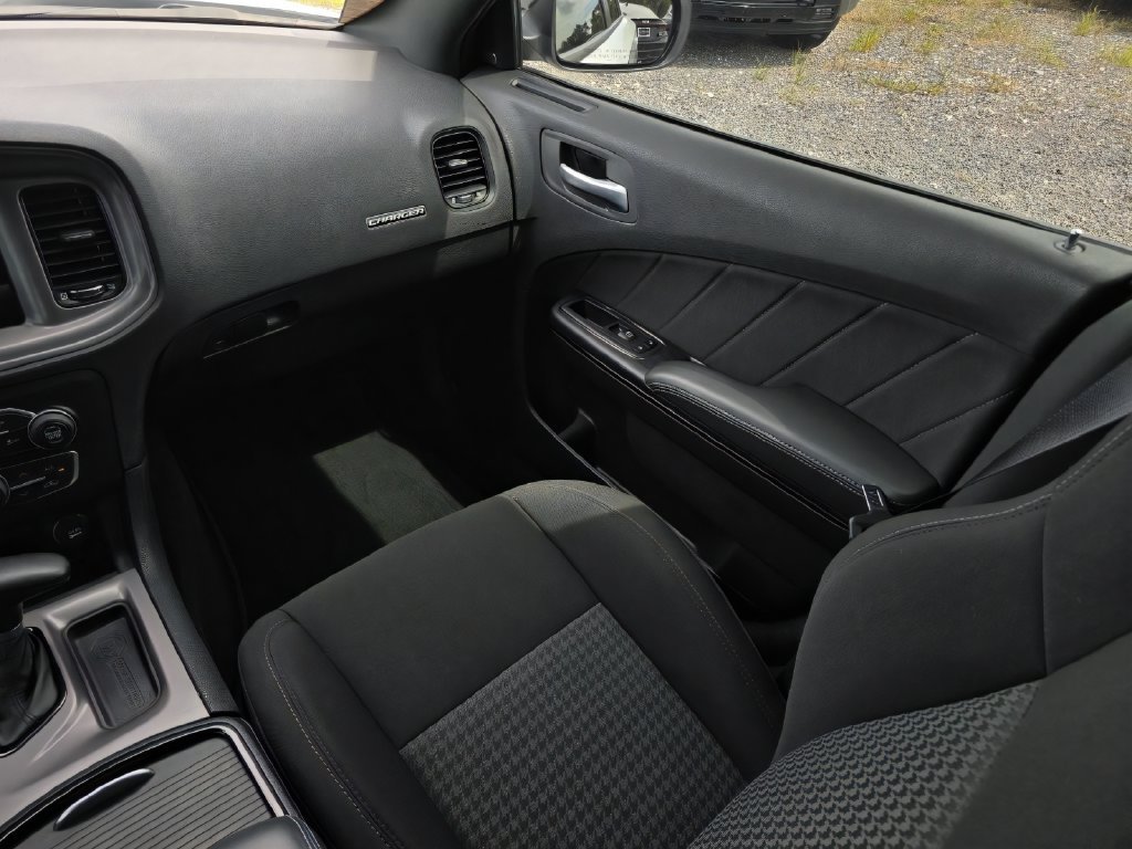 Used 2023 Dodge Charger R/T w/ Blacktop Package RWD image 18
