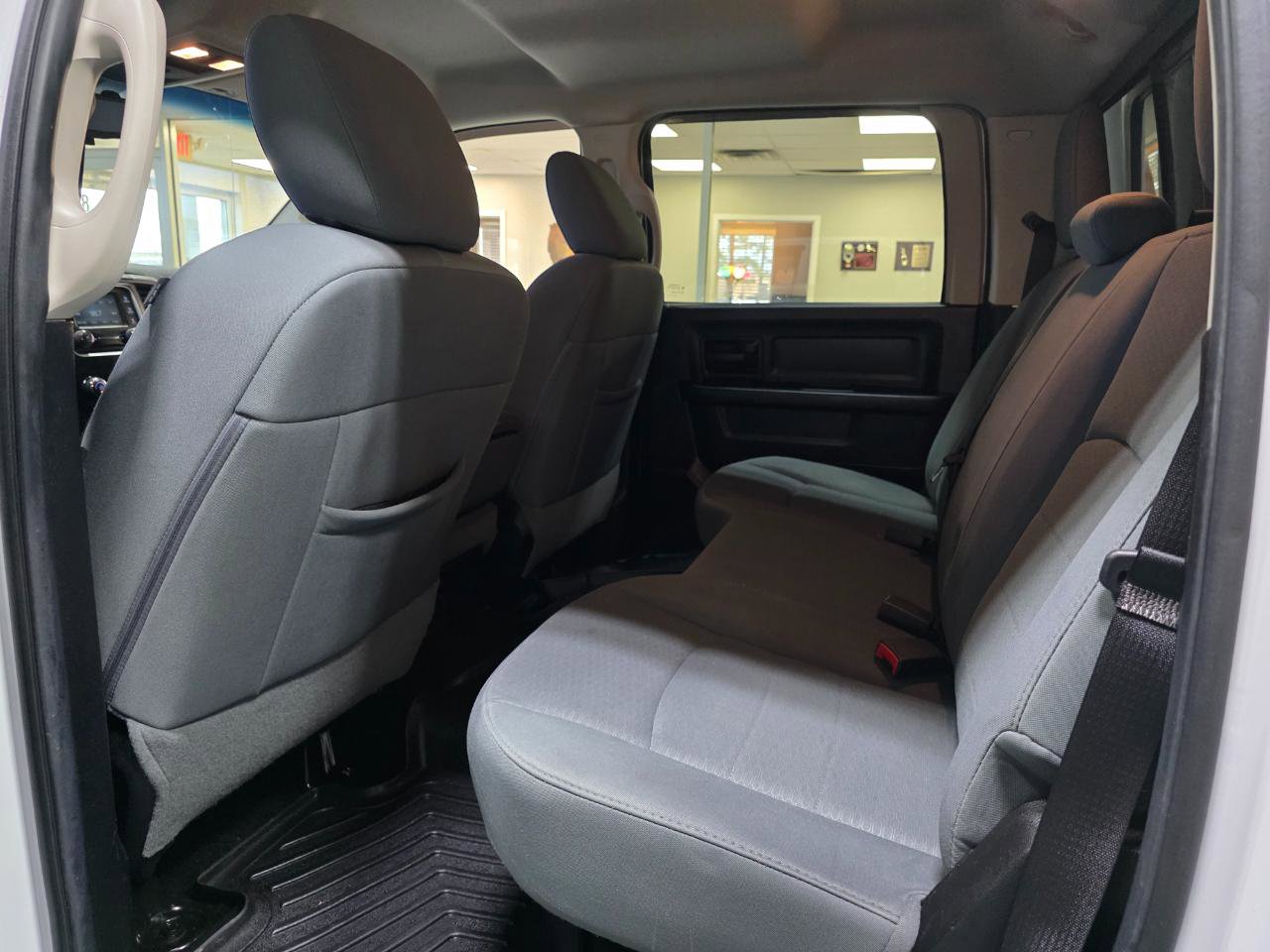 Used 2014 RAM 1500 Express image 19