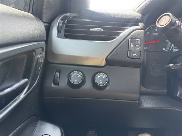 Used 2018 Chevrolet Suburban LT AWD/4WD image 26
