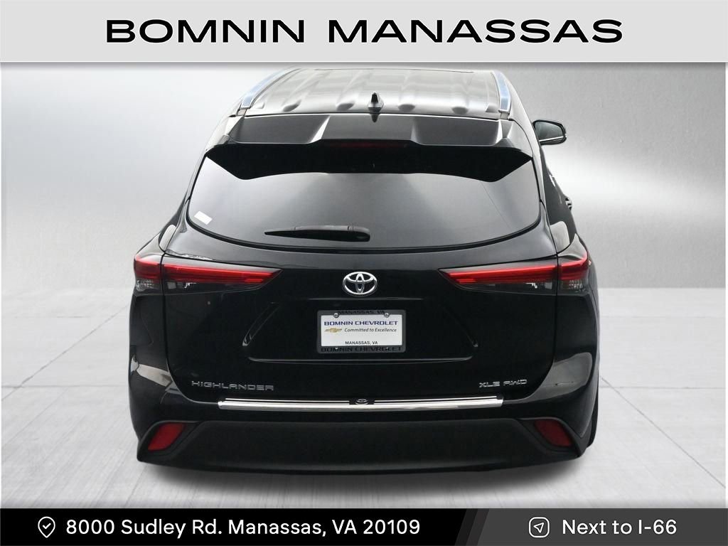 Used 2021 Toyota Highlander XLE image 26