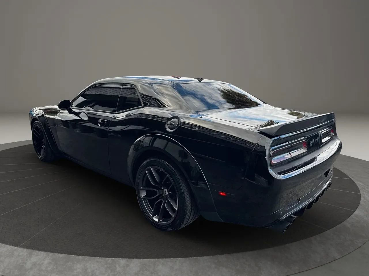Used 2021 Dodge Challenger R/T Scat Pack RWD image 7