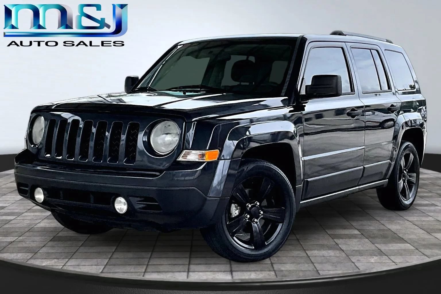 Used 2014 Jeep Patriot Sport w/ Southwest Package FWD image 1