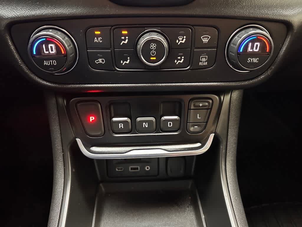 Used 2020 GMC Terrain SLE w/ Driver Convenience Package AWD/4WD image 23