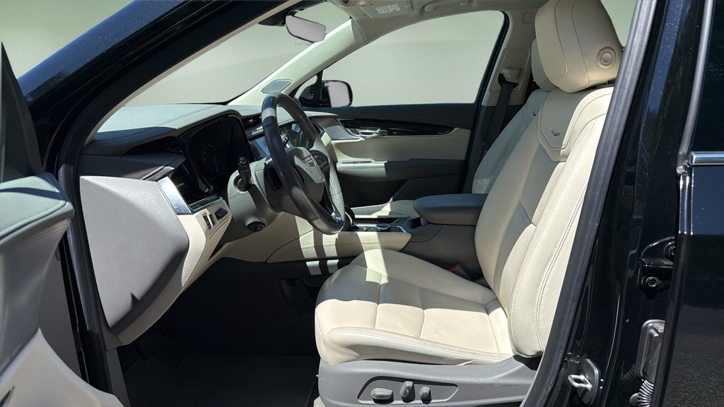 Certified 2023 Cadillac XT6 Premium Luxury w/ Technology Package AWD/4WD image 21