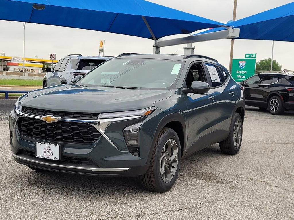 New 2026 Chevrolet Trax LT FWD image 1