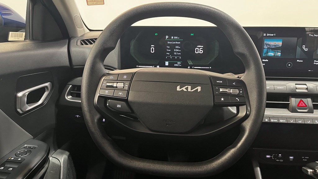 Used 2025 Kia K4 FWD image 22