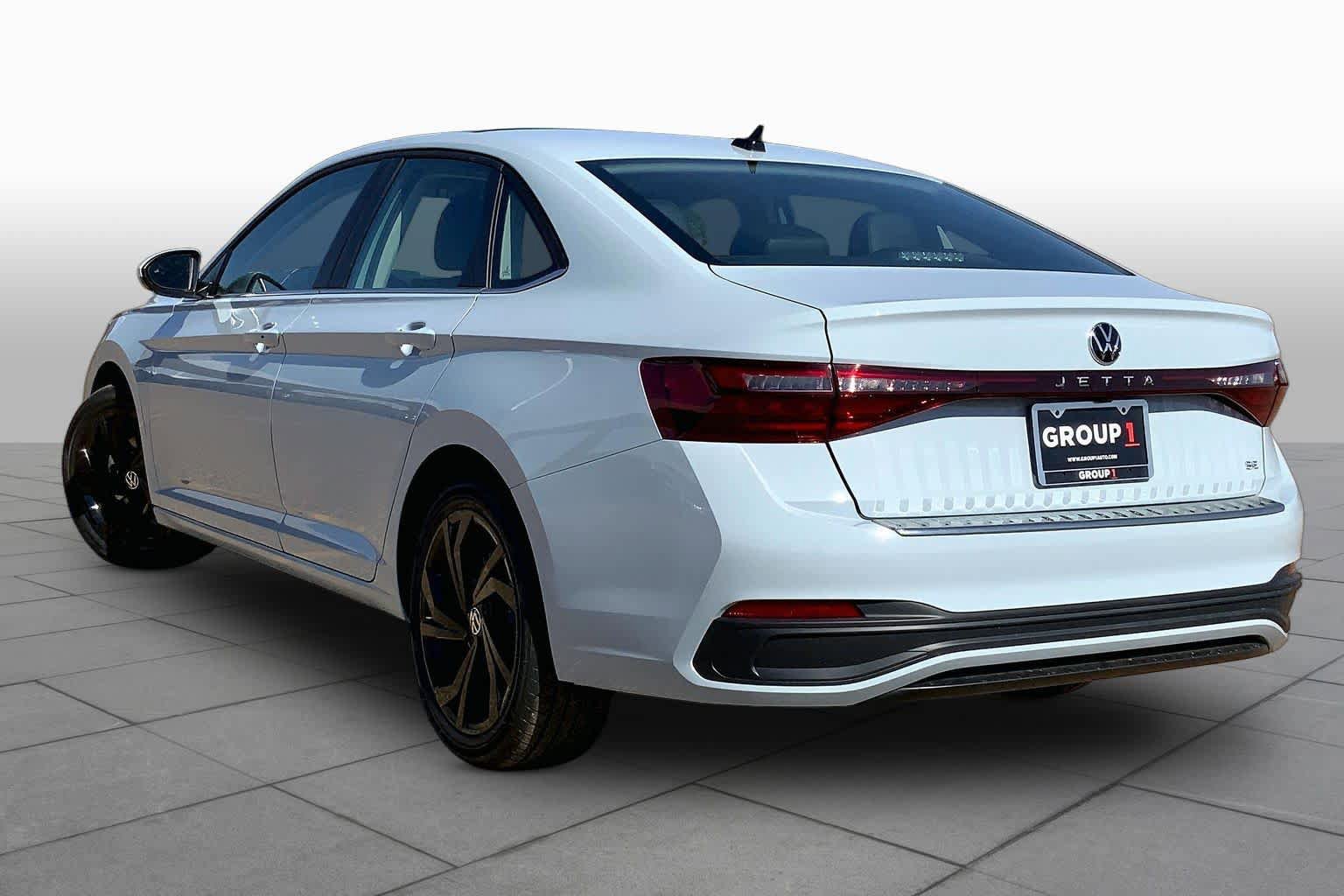 New 2026 Volkswagen Jetta SE FWD image 11