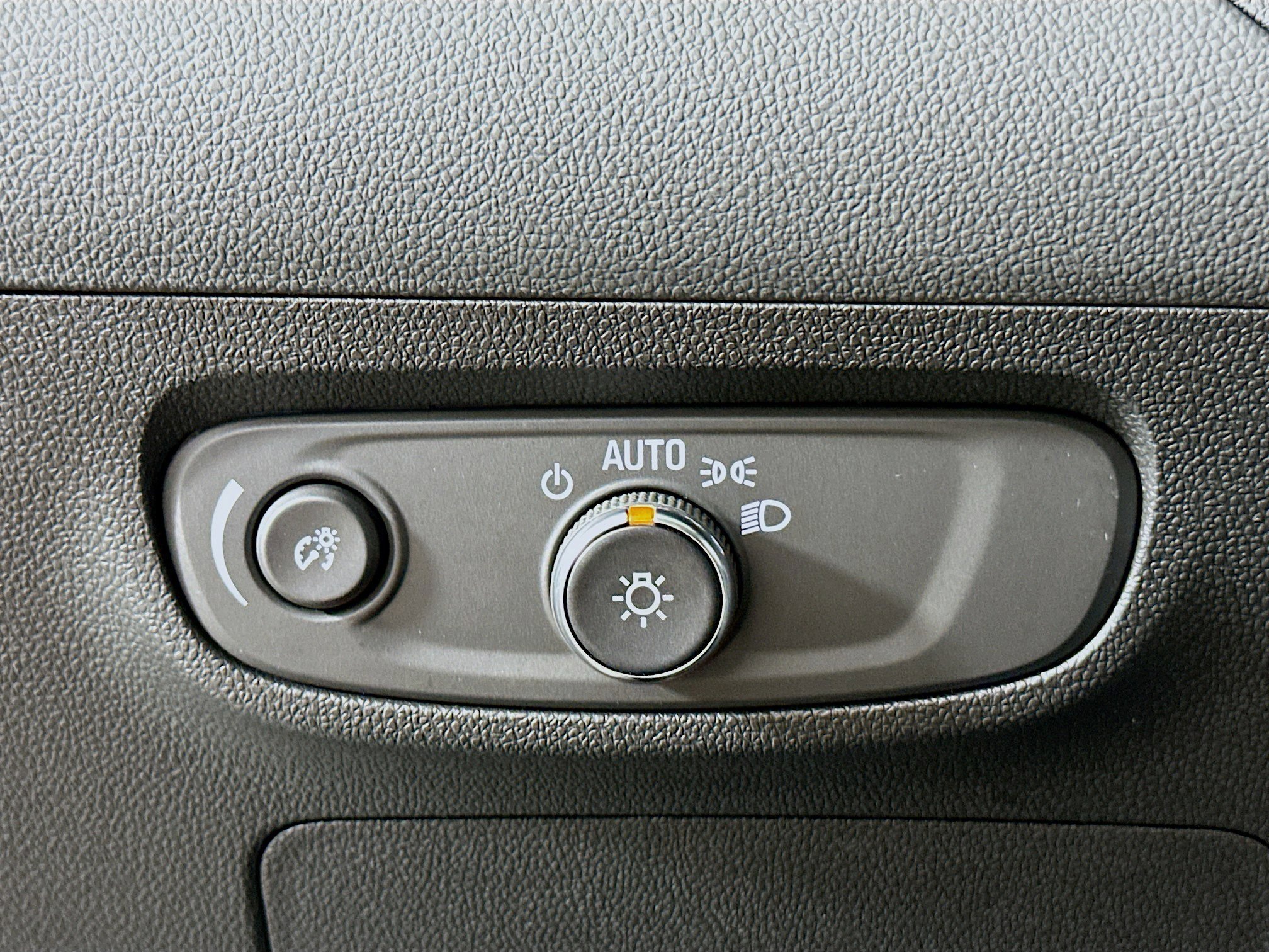 Used 2025 Buick Encore GX Preferred FWD image 17