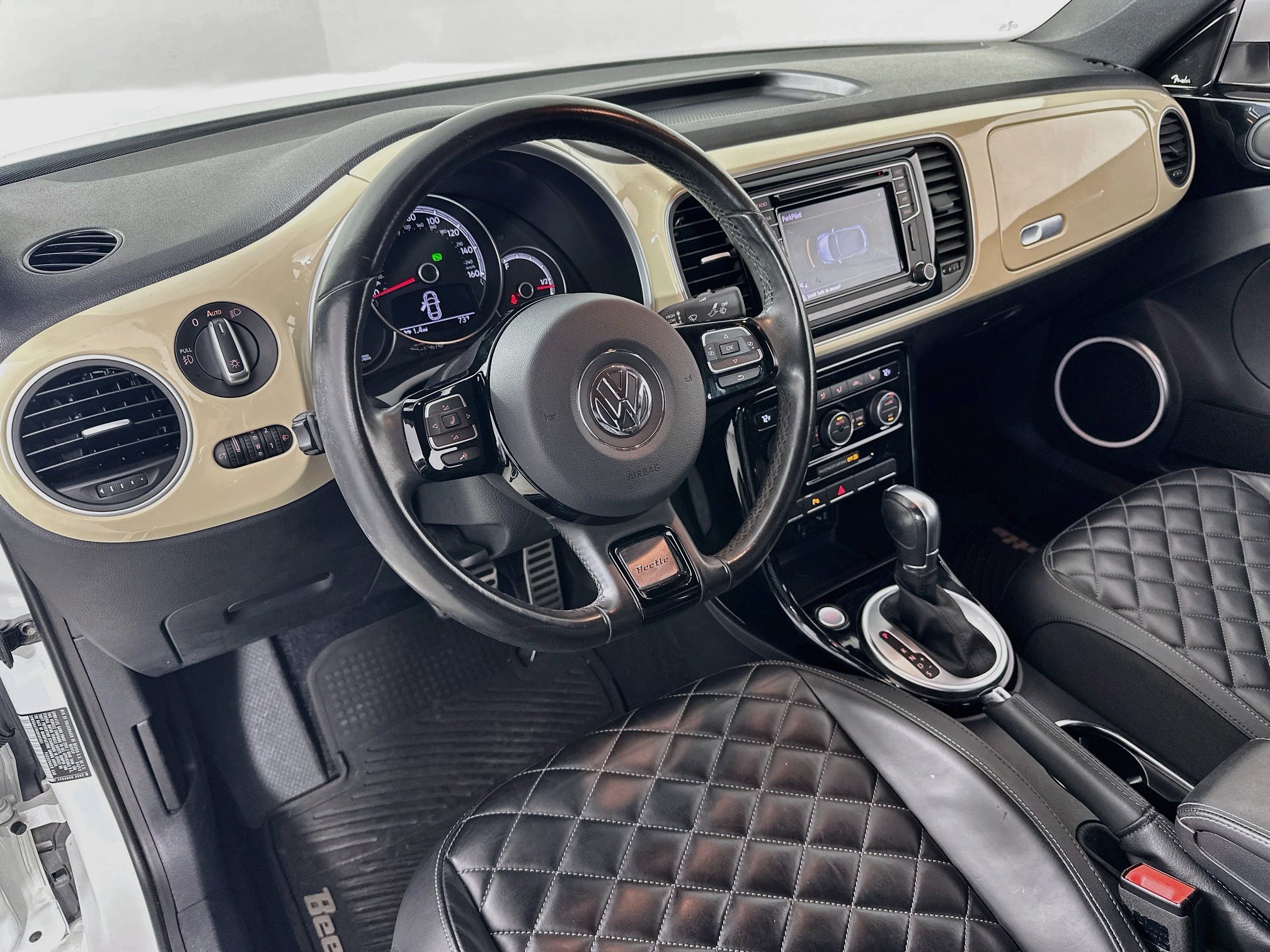 Used 2019 Volkswagen Beetle 2.0T S FWD image 9