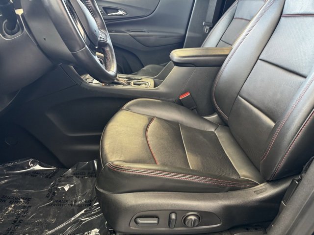 Used 2022 Chevrolet Equinox RS w/ RS Leather Package image 5