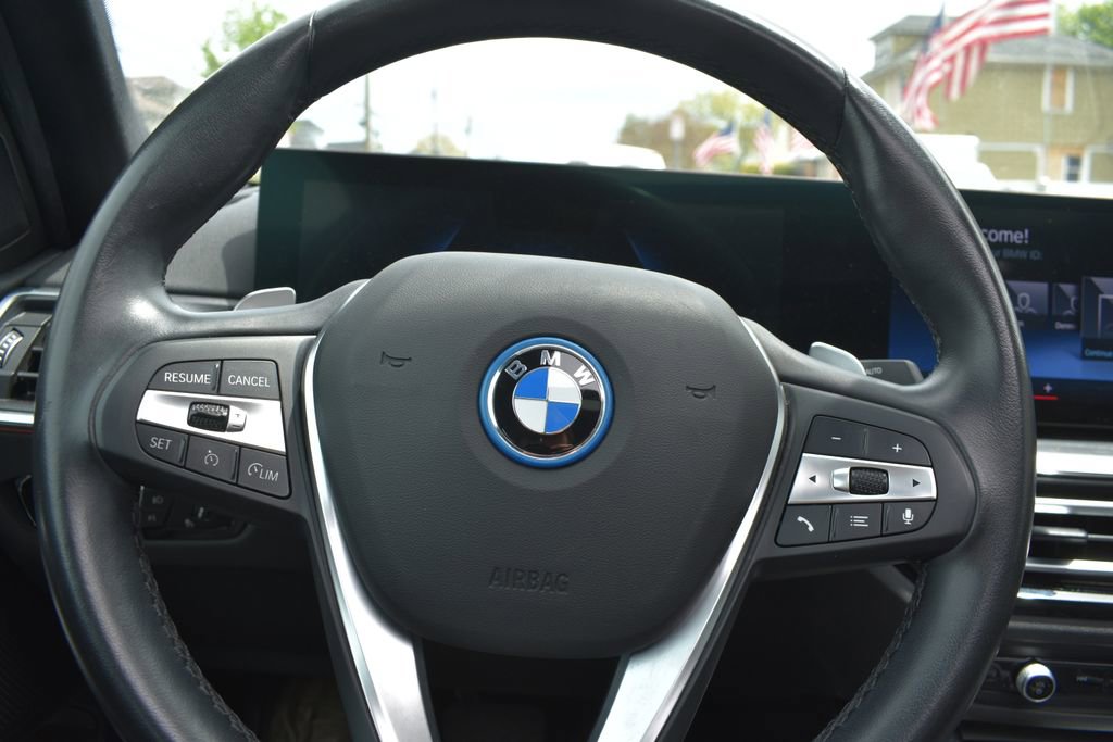 Used 2024 BMW 330e RWD image 15