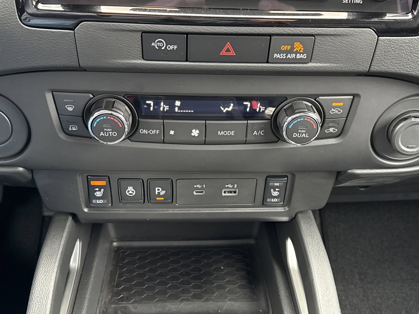 Used 2024 Nissan Frontier SL w/ Technology Package RWD image 26